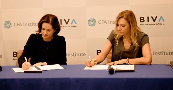 CEOs signing collaboration agreement